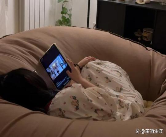 躺刷视频缩略图