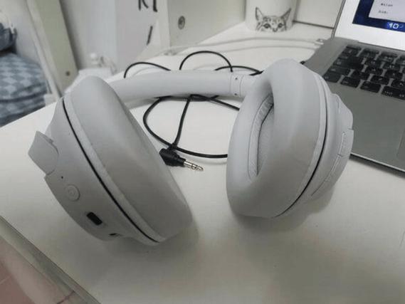 耳机只有伴奏人声很空缩略图
