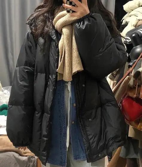 羽绒服黑色搭配
