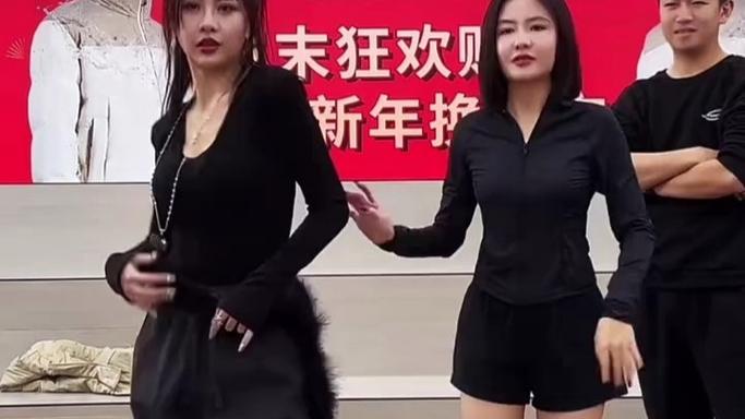 陈翔六点半球球在哪儿直播游戏截图