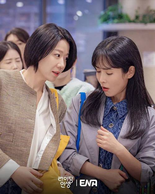 韩剧免费大片在线观看缩略图