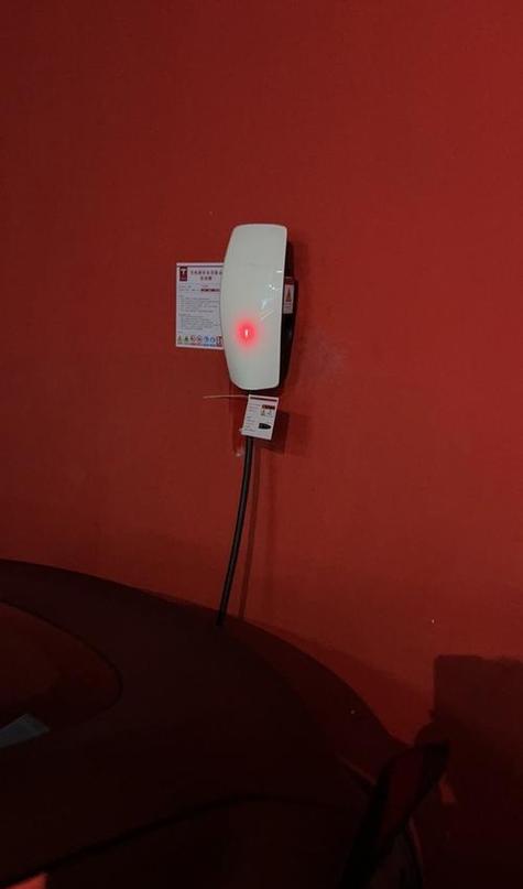 充电桩红灯一直闪缩略图