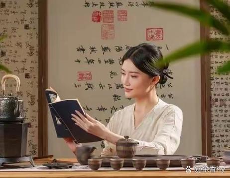 女生上班犯困高情商安慰