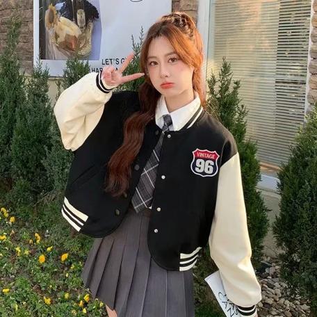 很火的韩国ins女生
