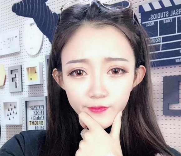 小伊伊原名叫啥