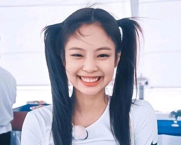 jennie金珍妮马尾