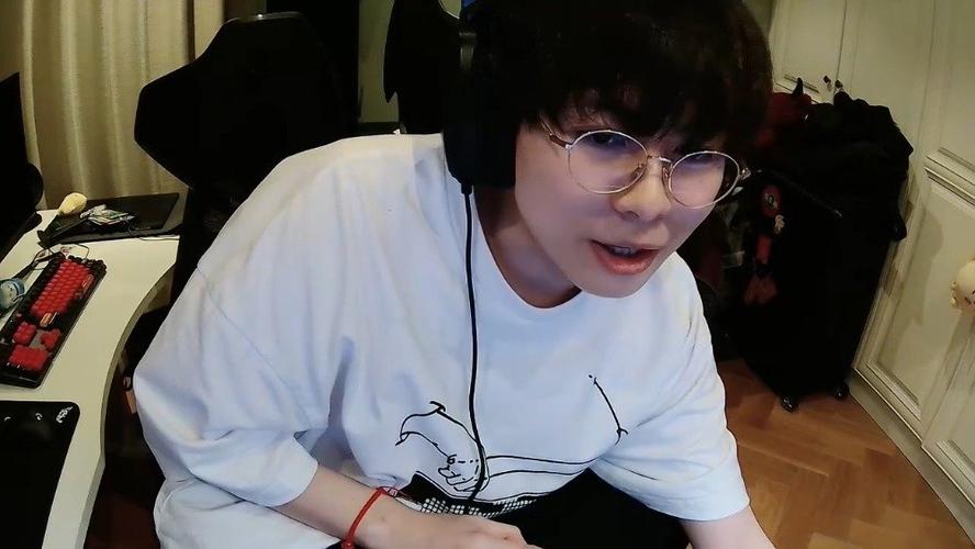 直播小精灵缩略图