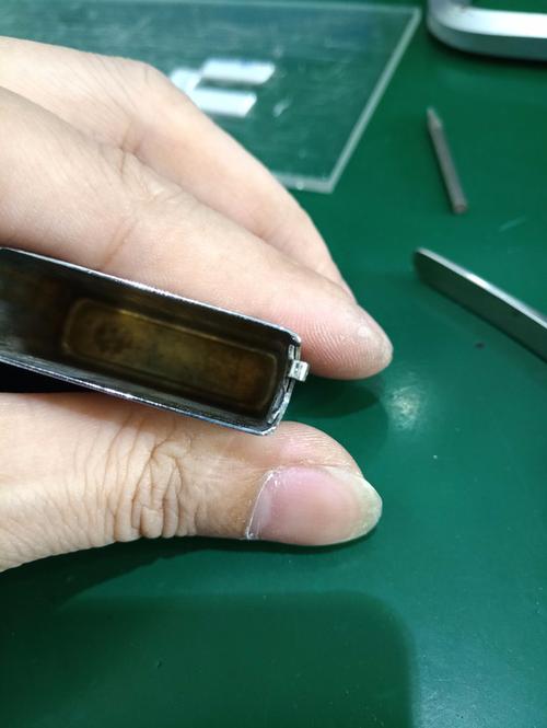 zippo打火机换火石后转不动游戏截图