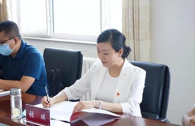 中国最年轻的县长图标