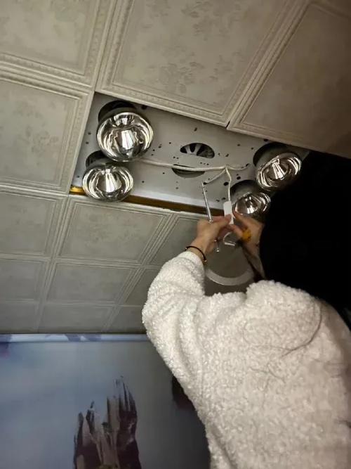 浴霸led灯坏了的维修方法缩略图
