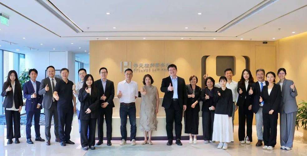 浩天快讯投资游戏截图