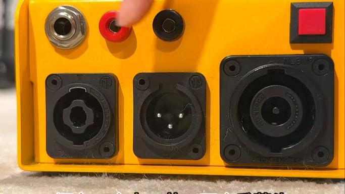 台式电脑扬声器开着但没声音