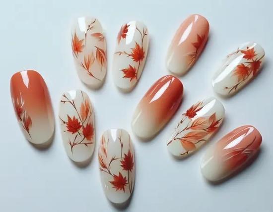 枫叶色美甲图片