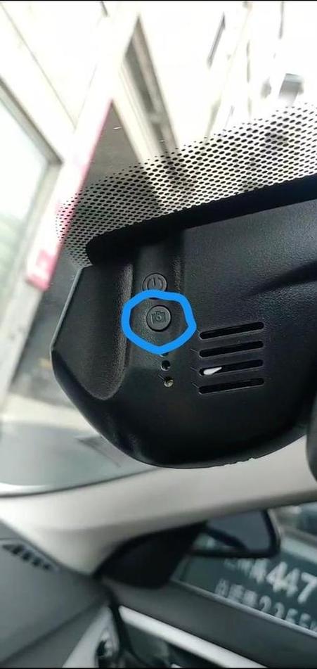 关掉行车记录仪开关还能录音吗游戏截图