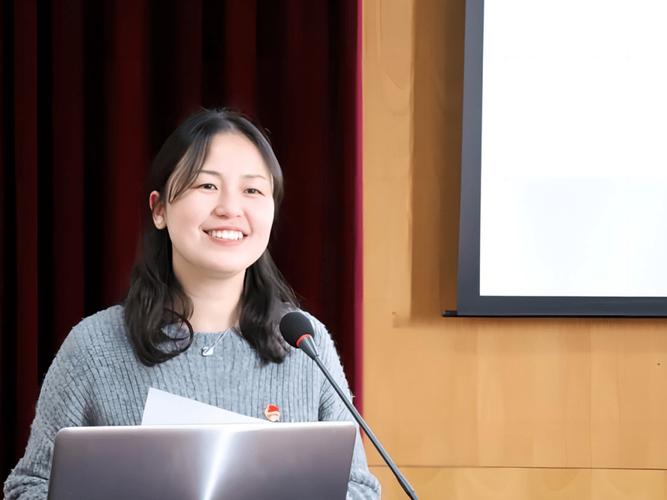 东南大学钱怡君截图