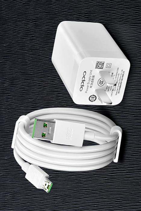 OPPO原装充电器游戏截图