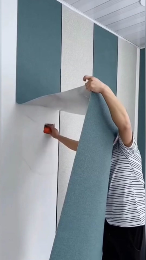 墙纸上可以粘透明胶吗缩略图