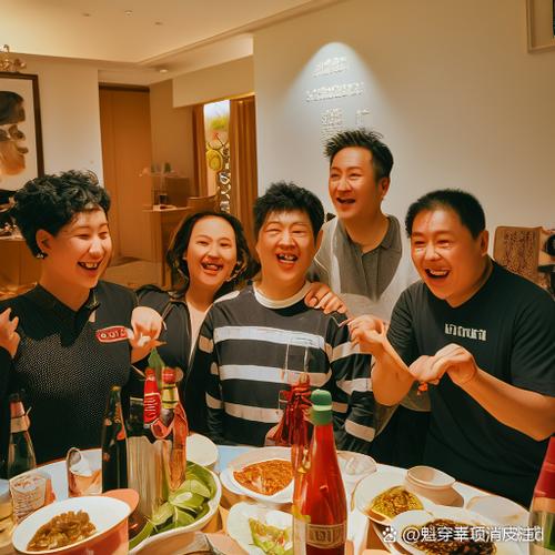 四个女人与一个男人叫什么图标