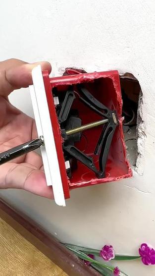 固定插座暗盒用什么胶