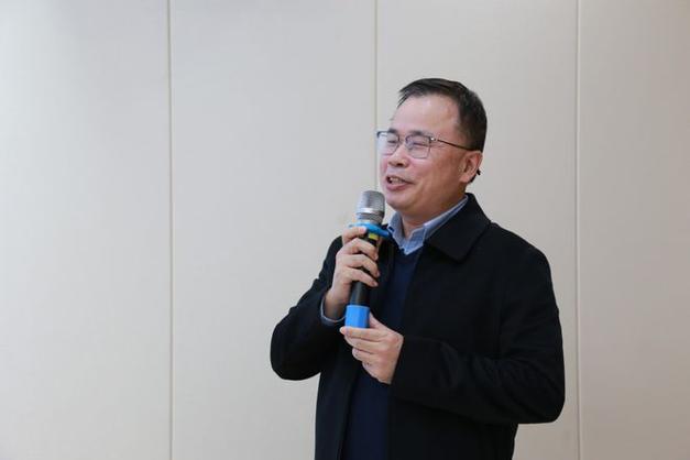 王宏一教授个人简介截图