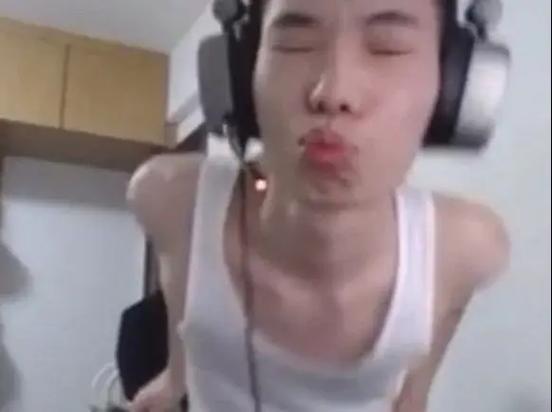 鲨鱼和平精英直播间在哪里看缩略图