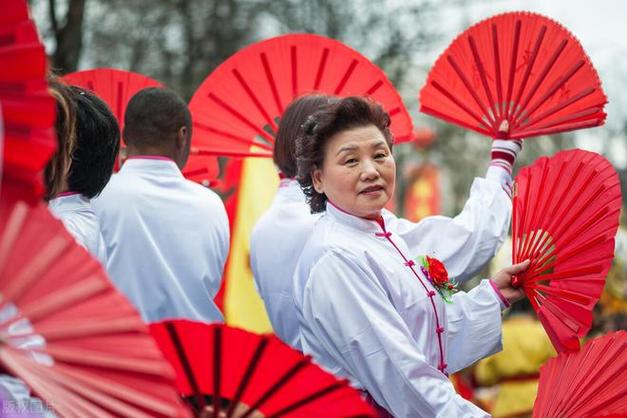新疆舞适合70岁的老年人跳吗截图