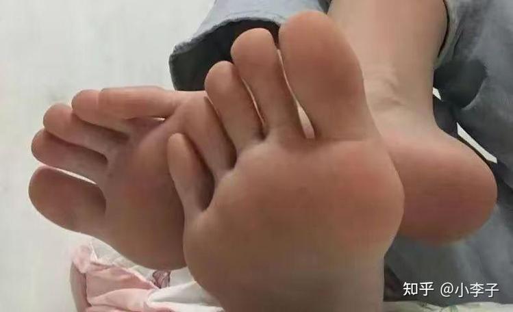 恋脚癖男人容易出轨吗截图