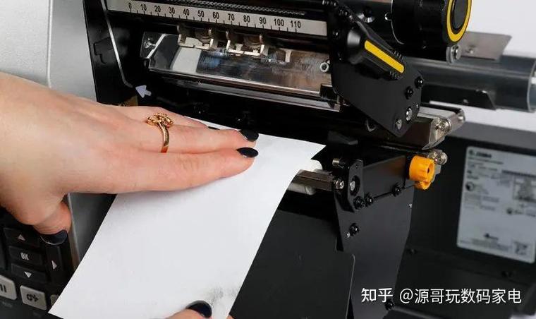 惠普打印机打印出来出现横条怎么办截图