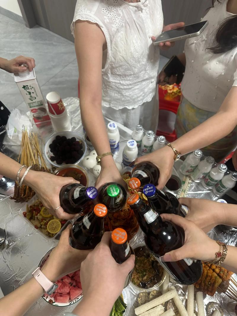 能邀请好友玩的游戏