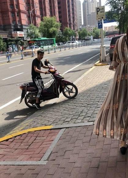电动车上坡能刹车吗缩略图