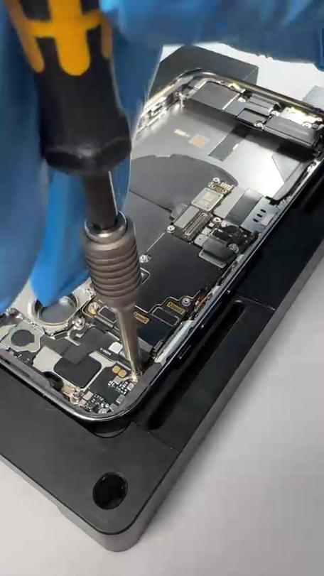 手机摔了不能开机了怎么办缩略图