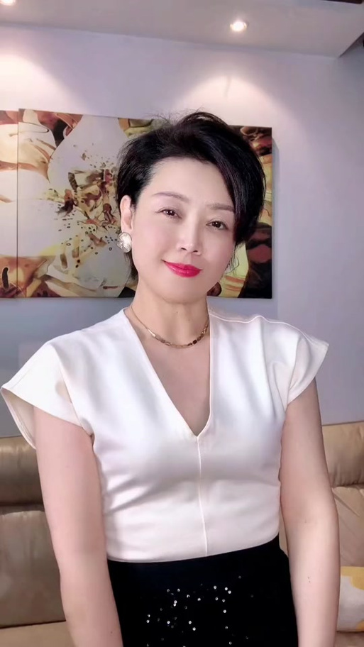 《温柔的阿姨》动漫免费观看全集缩略图