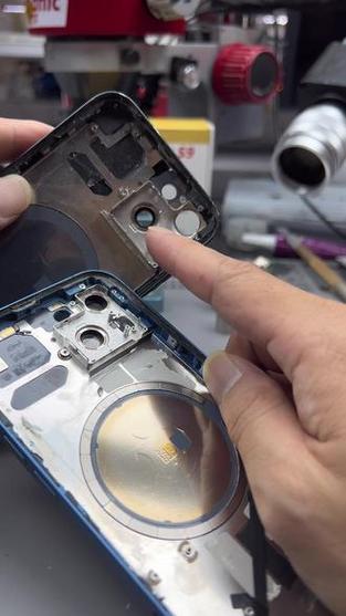 手机后盖碎了有必要换吗游戏截图