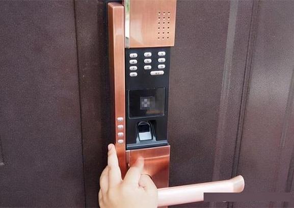 密码锁打开了但是门打不开缩略图
