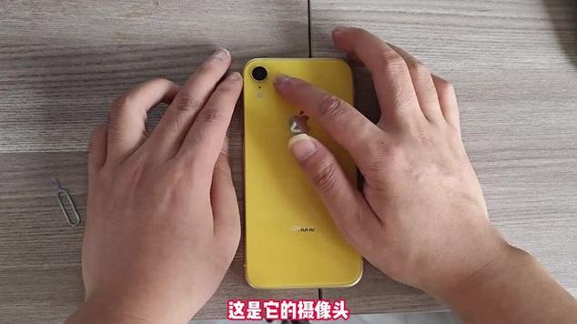 手机后面几个孔都是摄像头吗