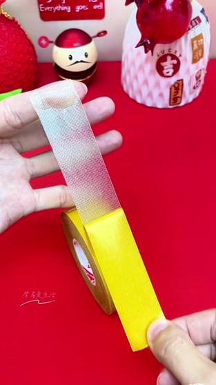 贴在墙上不留痕迹的胶截图