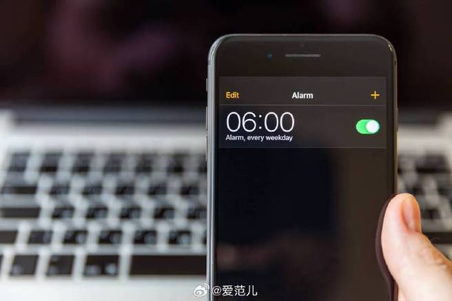 苹果手机闹钟不响图标