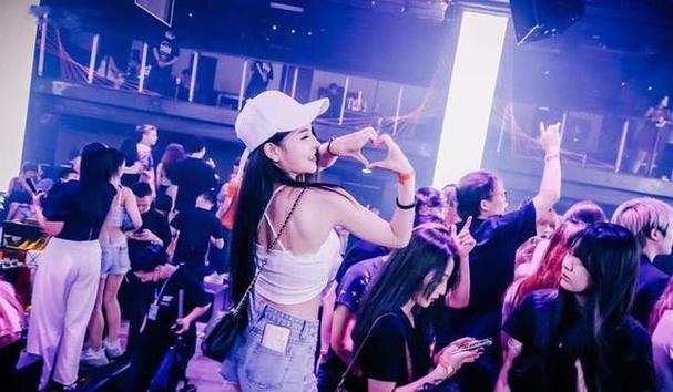 club和酒吧的区别缩略图