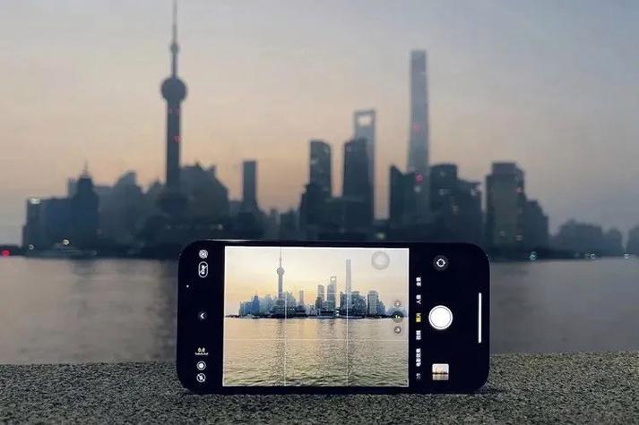 苹果拍照的网格线怎么调出来截图