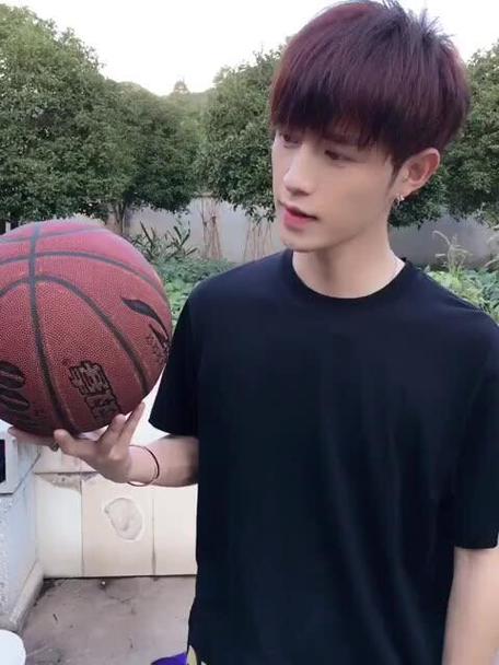 虎牙百万大玩家微博图标