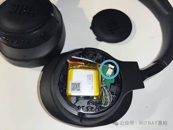 蓝牙耳机充电仓拆除电池