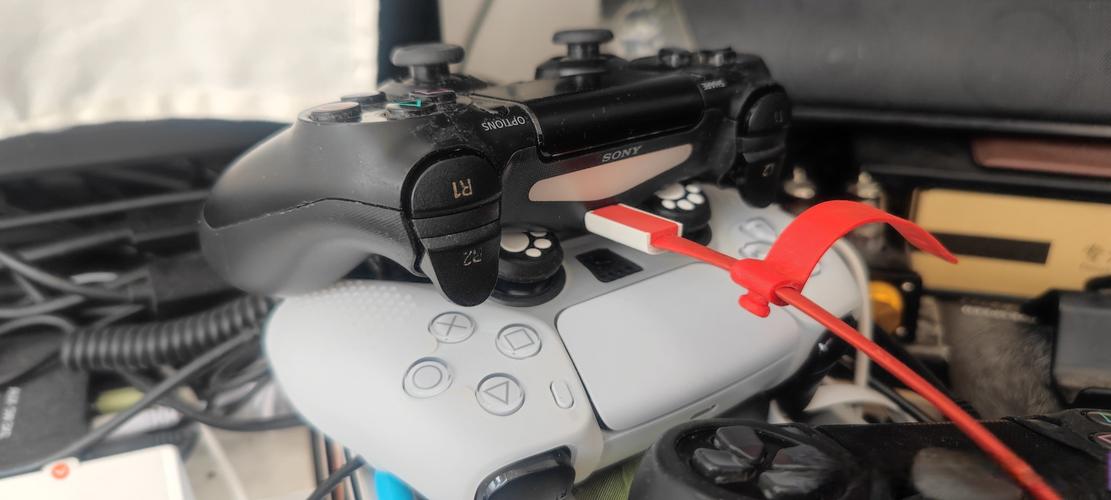 ps4手柄方向键失灵缩略图