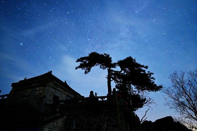 青山墨墨百度云缩略图