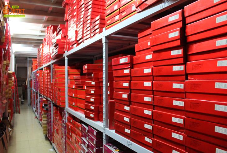抖音仓库直播是正品吗?图标