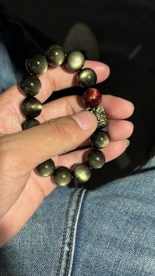 金曜石属于黑曜石吗