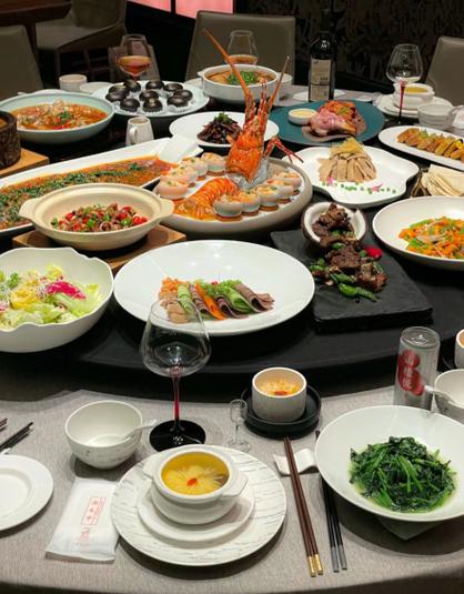 被邀请吃饭如何礼貌答应图标
