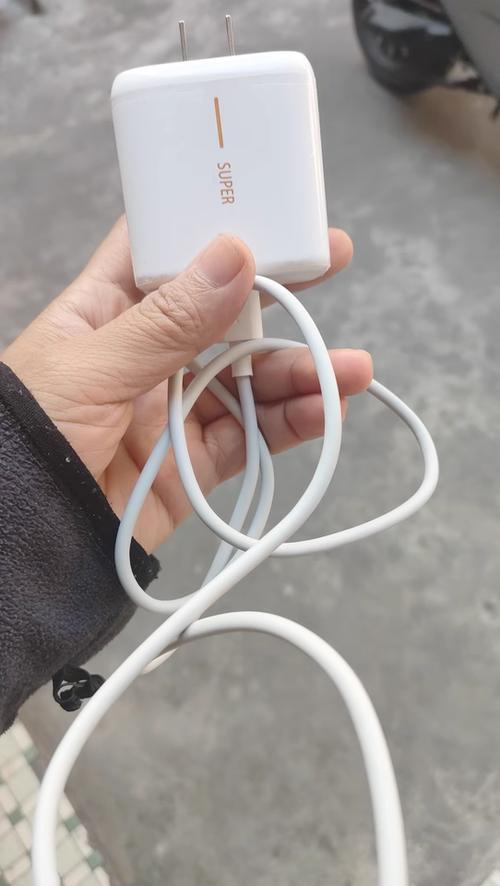 OPPO65w原装充电器怎么辨别缩略图