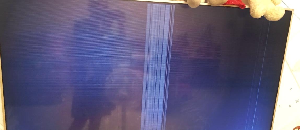 电脑黑屏一个白条闪烁游戏截图