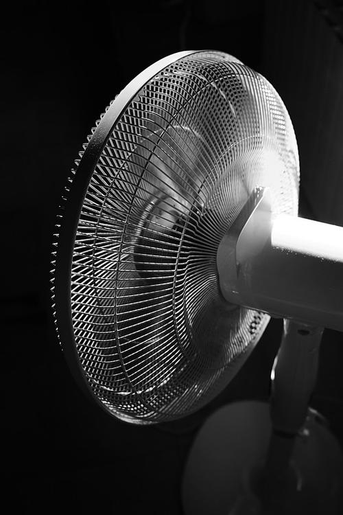 光影精灵5刚开机风扇截图