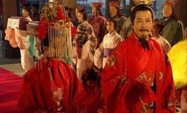 三国孙策孙权孙尚香是谁所生